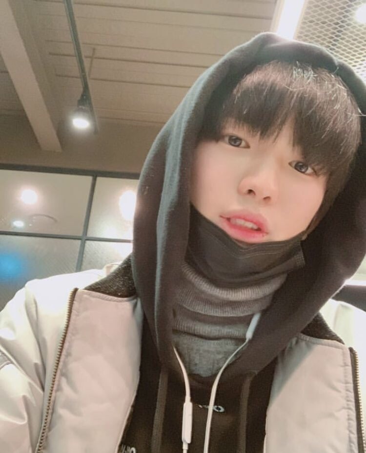 oddxxxow1's tweet photo. 맨날보는데도 
제가오히려
 인생조언을 받는                           아ㅋㅋ
기분이에욤!!                           (의젓하게
  (뇸뇸)                                         피자먹기) https://t.co/3j4PtIhUKS