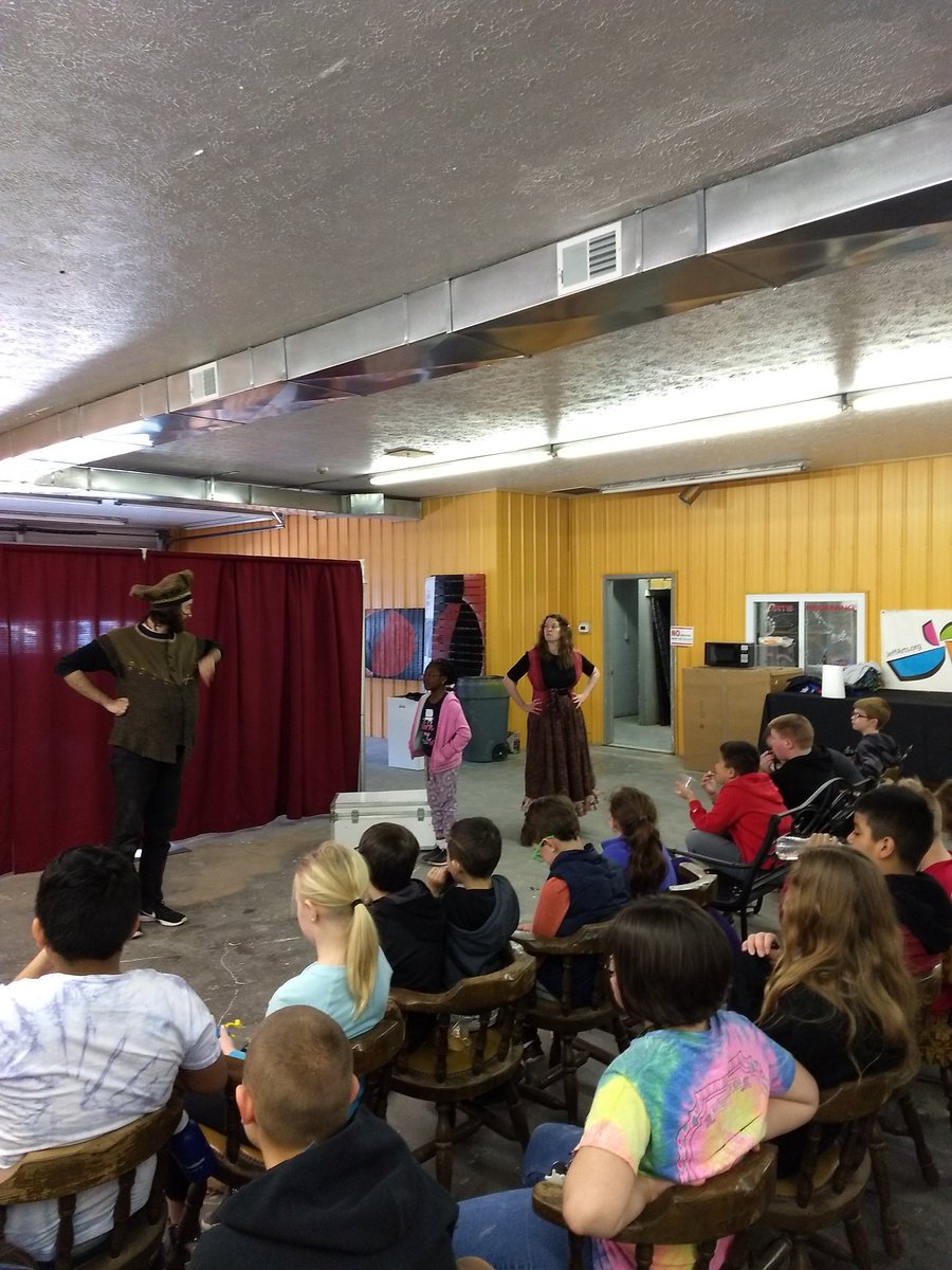 gccsadvanced's tweet image. #gccspride intermediate students using art to express career goals and to gain public speaking practice.