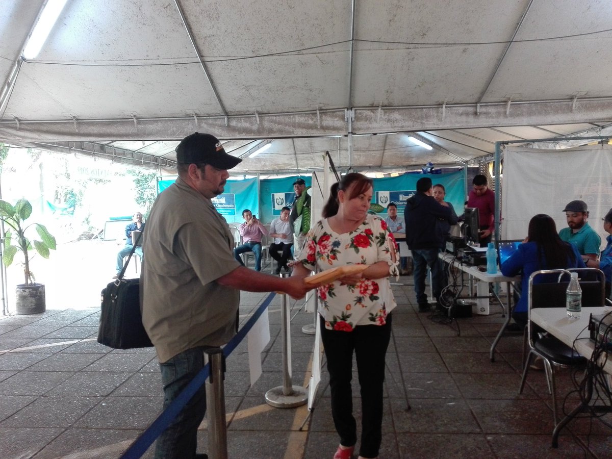 COVIAL_CIV's tweet photo. #JuntosAvanzamos Iniciamos recepción de ofertas de licitación para proyectos de recapeo en Guatemala e Izabal. #Proyectos2019 https://t.co/usqRQ9feMQ
