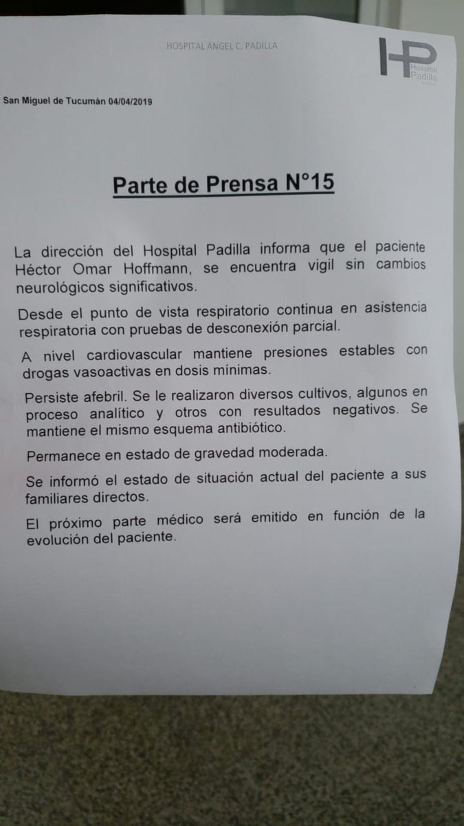 FedHoffmann's tweet photo. Escuchen con atención. Cambien de canal si se nubla la señal, no es el enchufe. Son impertinentes tirando humo. ¡Ojos bien abiertos! Aquí el parte médico del día de hoy.
#SergioDenisvive https://t.co/BxezBTK2bk