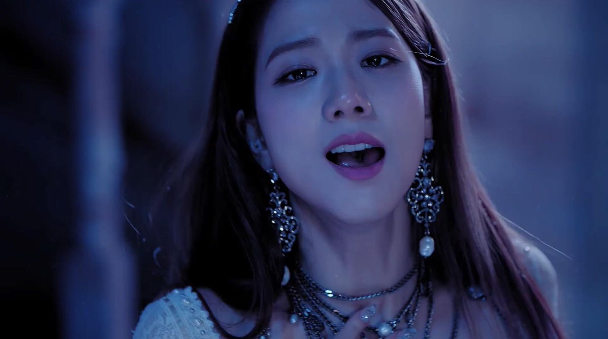 BeenarumolBee's tweet photo. ตายสงบศพสีชมพู 💕🖤
#BLACKPINK #JISOO https://t.co/SNOuPSwmoc