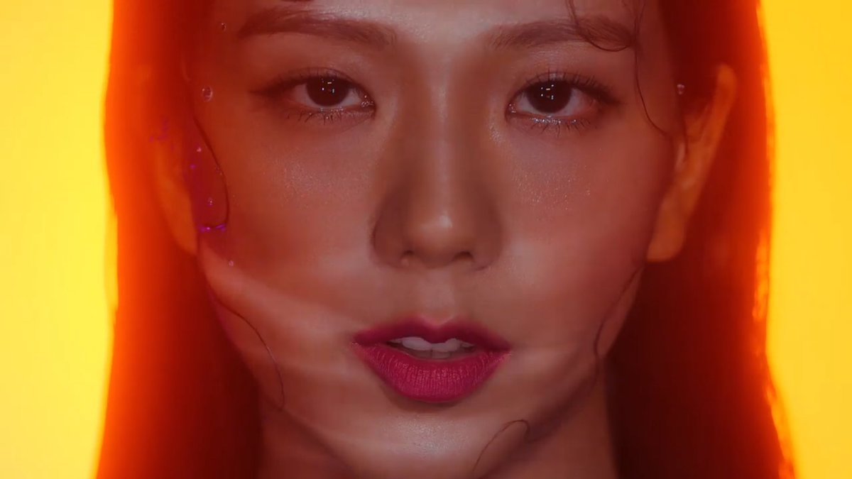 BeenarumolBee's tweet photo. ตายสงบศพสีชมพู 💕🖤
#BLACKPINK #JISOO https://t.co/SNOuPSwmoc
