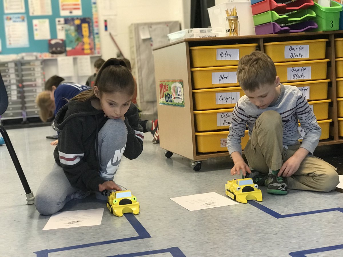 h_i_n_t_o_n's tweet photo. Awesome session of coding activities at @TRES_Tigers yesterday. Off script experiments lead to some unexpected fun. #ccrceproud https://t.co/wHpXDJB7Zb