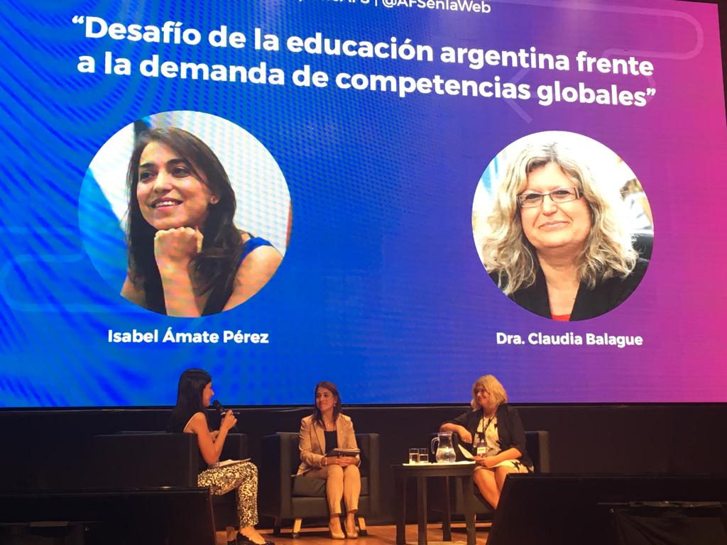 claudiaebalague's tweet photo. Ahora, hablamos de los desafíos de la educación argentina frente a la demanda de competencias globales en el II #SimposioAFS

 ¡Gracias por la invitación! https://t.co/8cAywwfY93