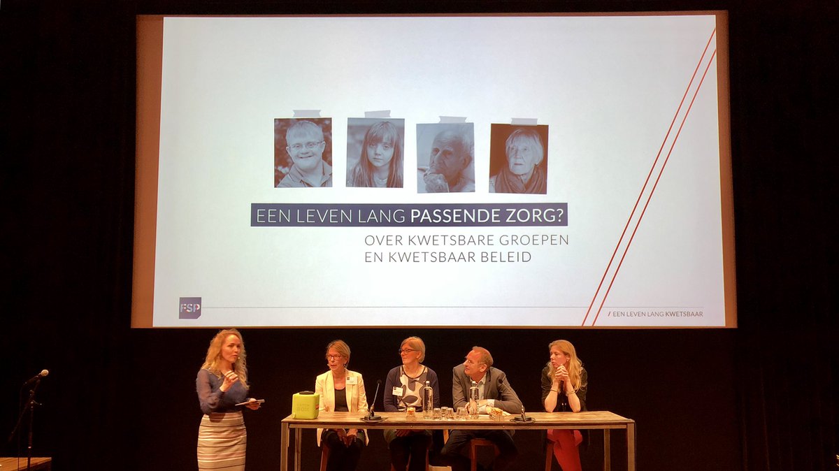 Ontbubbelen. Dat was het centrale woord vanmiddag bij de conferentie 'Een leven lang kwetsbaar' van het Fries Sociaal Planbureau. Minder hokjes, minder protocollen en een integrale aanpak van problemen; vanuit het gezin. Ik onderschrijf dat van harte! #doen
