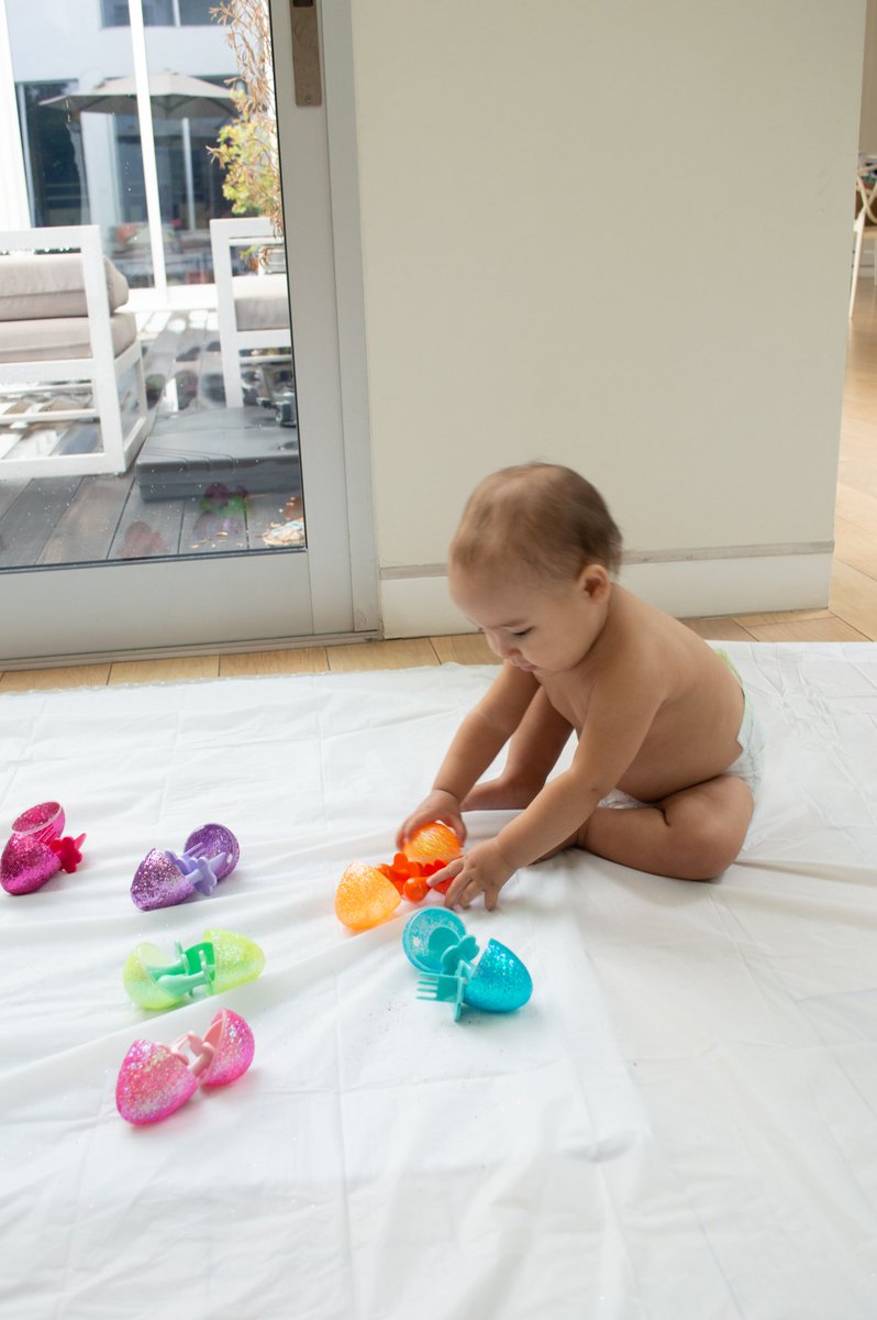 We can get enough of how cute grabease utensils look tucked inside an Easter egg, your little one surely will love hunting for these 😍🐰🐣 #babysfirsteaster