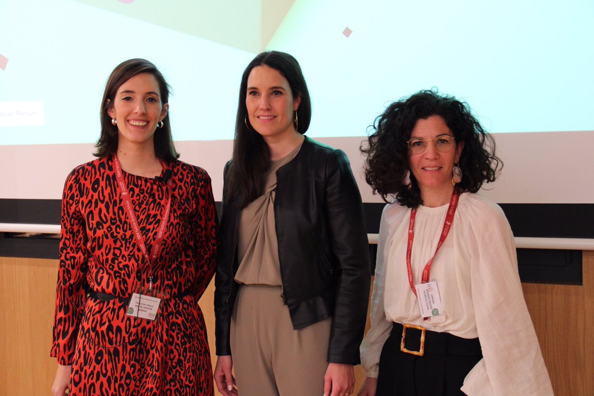 martatorregrosa's tweet photo. Hoy hemos presentado El informe Impacto digital de las marcas de calzado 2019. Un gran trabajo con @DFashionBrands en @ISEMfbs Gracias a todos por venir! https://t.co/OoXggFi3AO #modafcomunav https://t.co/LWP9C8IOMp