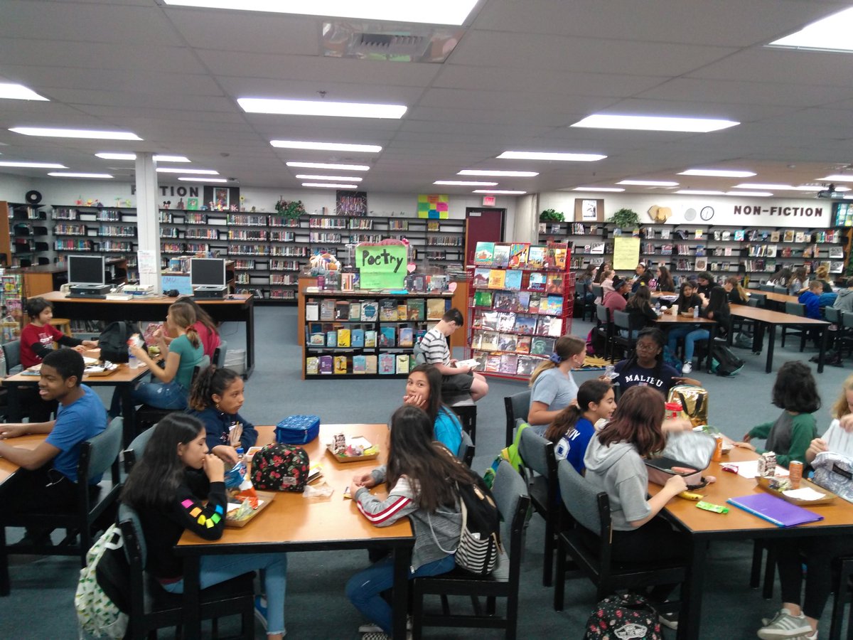 BurnsMSLibrary's tweet image. Over 70 students in here for just one of the lunches today! I think they missed it the last 2 days when it was closed for testing. #hubofschool