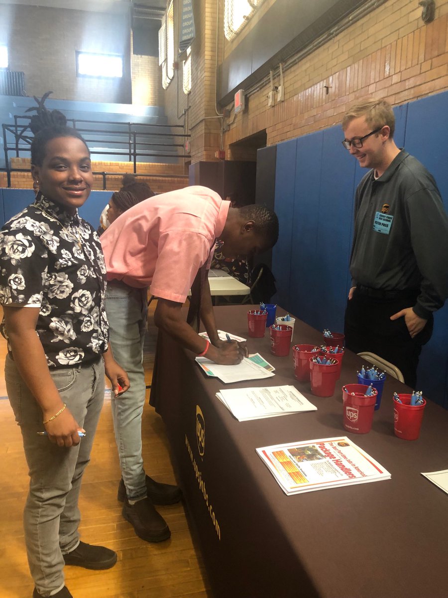 AThomas127's tweet photo. Over 30 community jobs +APHS students dressed for success+ 20 presenters =@Asbury_ParkSD JOB fair #nextlevelAP @APSuperGray @sunshine1018 @Itsjustneicy https://t.co/UvJaRUQp8I