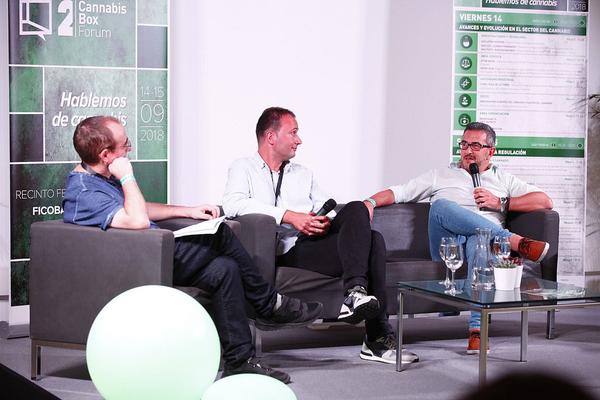 CannaBoxForum's tweet photo. #throwbackthursday La edición anterior de #cannabisboxforum tuvimos grandes profesionales en nuestro pequeño escenario. !🎤👏��

¡Os esperamos en esta nueva edición!
#cannabisculture https://t.co/Y8cH8CFvnn