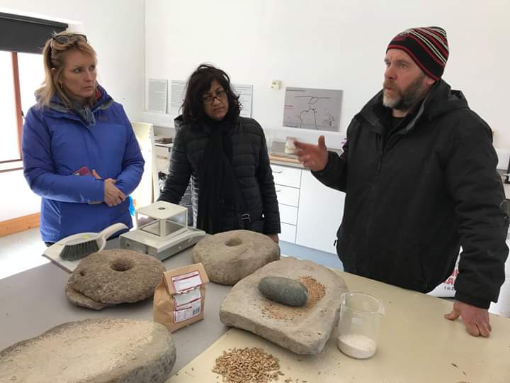TheCeideCoast's tweet photo. Students of @crowellart 's @BallinglenArtsF Workshop recently toured #Belderrig &amp; @belderrigvalley #CeideCoast #Ballinglen https://t.co/Qqj9CUpZix