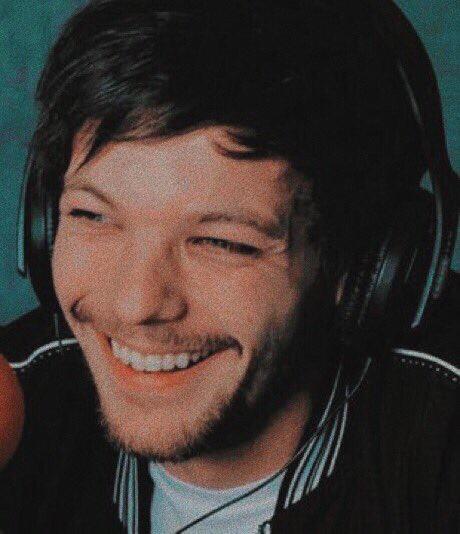 hltsoft's tweet photo. Y me gusta la forma en que eres, una gran estrella pero no es por eso que te amo.
#LouisTomlinsonBBMAs @Louis_Tomlinson https://t.co/9NRy6LUkPL