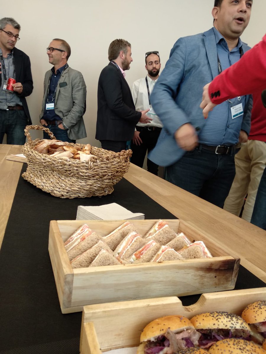 davinci_ti's tweet photo. Jorge, nuestro responsable de alianzas clausura #ElasticUpdateBcn con una ronda de Q&A y el evento continua con un #Afterwork donde ponentes e invitados intercambian impresiones con los equipos de @DavinciTi y @elastic
#TI #BcnTech #SmartAndSecure #CyberSecurity @elasticES https://t.co/RCvuZI264m