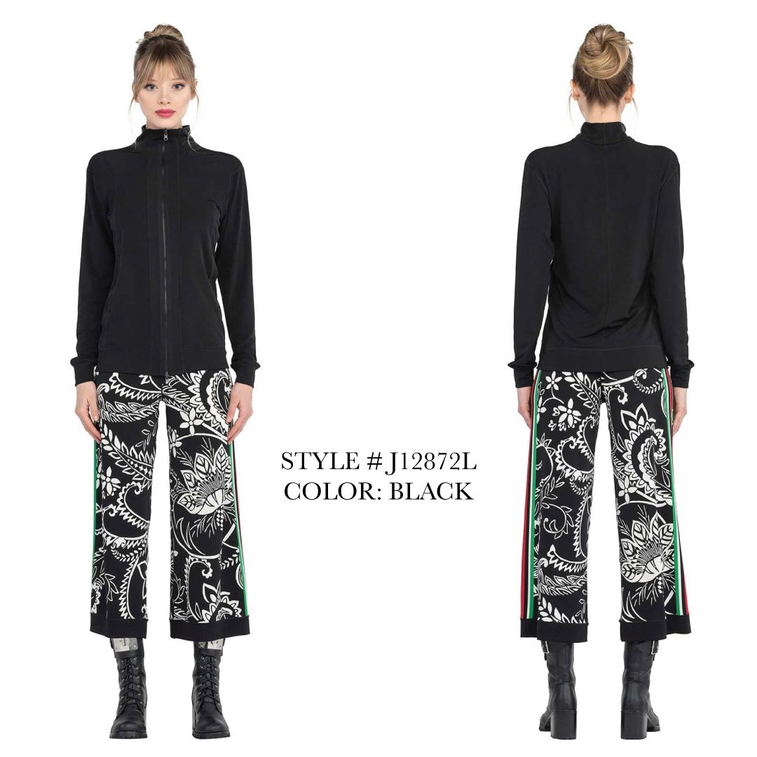 evavarro's tweet image. This classic zip jacket is a a modern and versatile look for various outings. Now available buff.ly/2s3jmck
...

#evavarro #womensjacket #zipjacket #womenswear #ootd