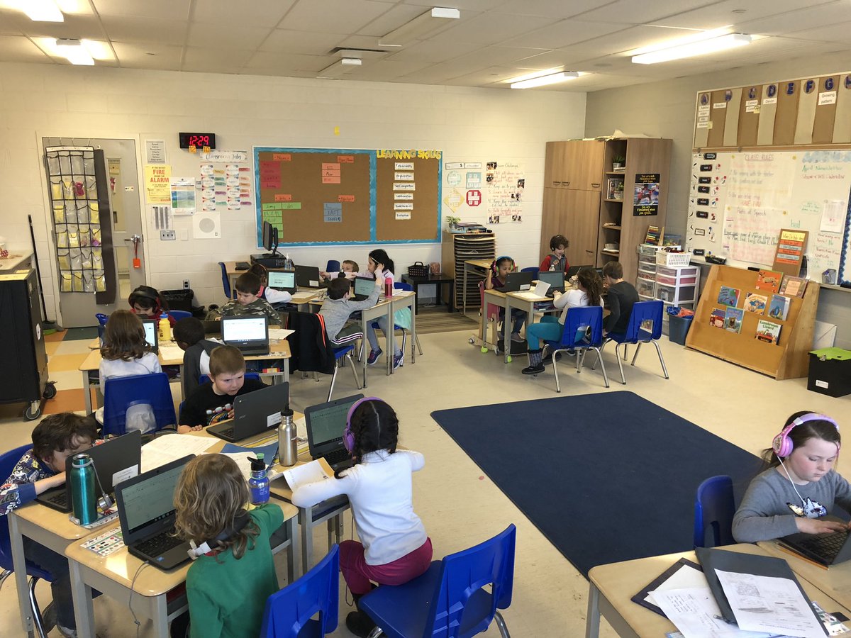 mrsrwarden's tweet image. My students are LOVING writing their “Long Ago & Far Away Tales” in Google Read & Write! Check out the engagement! @htubman2015 #youngwriters #teachingtech