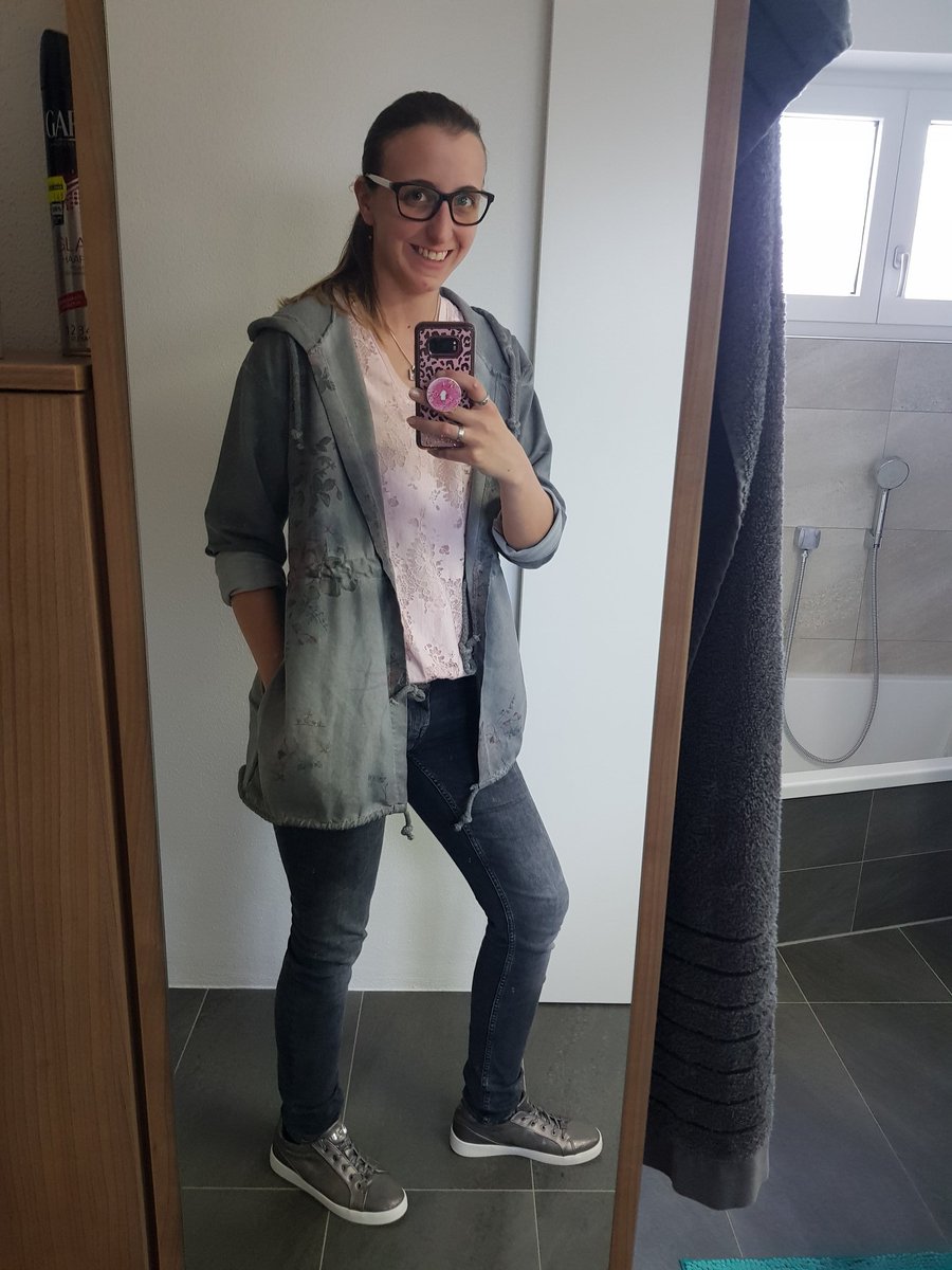 New outfit😍 #spring #summeriscoming #outfitoftheday #glasses #bugattishoes