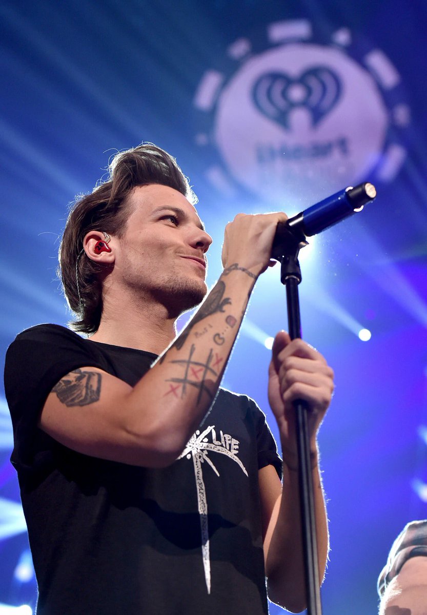 empiredefeat_'s tweet photo. #LouisTomlinsonBBMAs
Él merece esto mas que nadie. https://t.co/HpjStS9thL