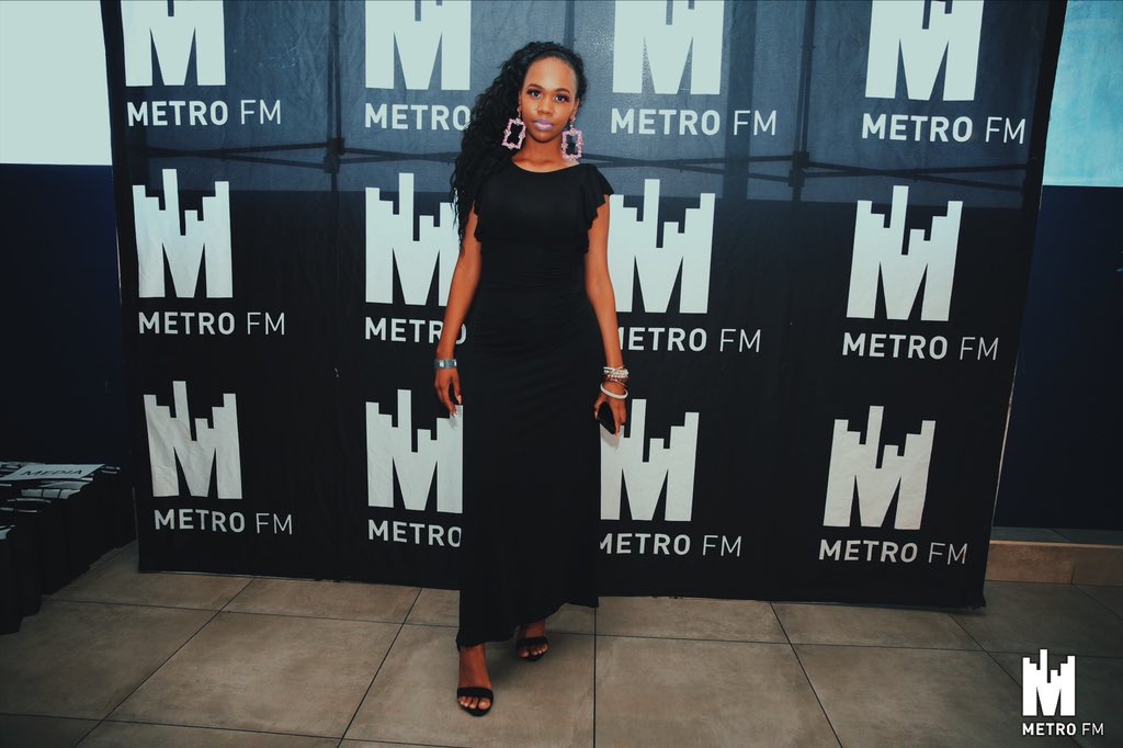 METROFMSA's tweet photo. Performances by @Nontu_X  on #TapIntoMetro @cadbury_sa - #GetLosteInTheTaste
#MuchMuchMore @SKYYvodkaSA #ThePerfectShadeOfBLUE https://t.co/wmApORdlRD