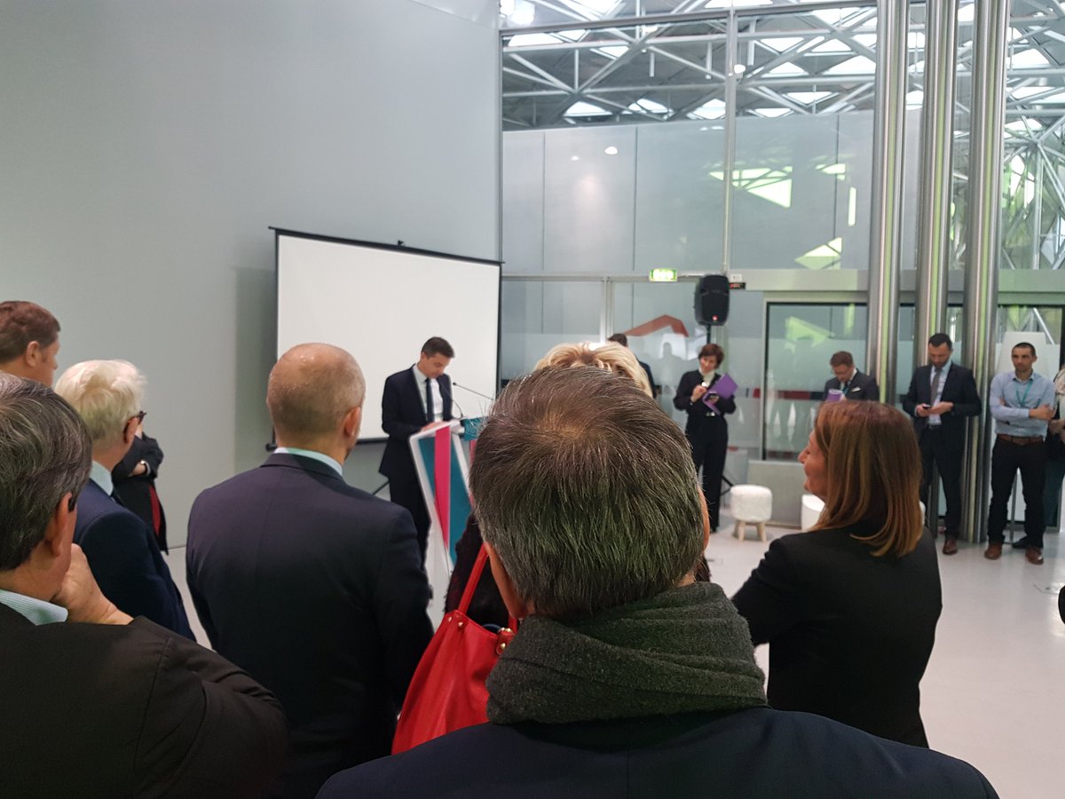 Très heureuse de représenter @ronalpia pour les 100 ans de <a href="/rte_france/">RTE</a> et l'inauguration officielle du service eco2mix à <a href="/SteMetropole/">Saint-Étienne Métropole</a> à la <a href="/lacitedudesign/">Cité du design</a> de #SaintEtienne. On y parle notamment fragilités territoriales et transition énergétique. #innovation