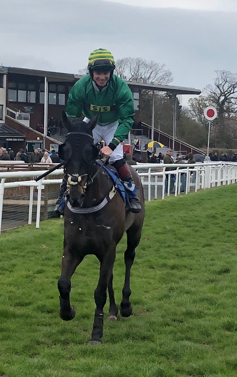 alexdunn_racing's tweet image. A delighted ⁦@jpbargary94⁩ and Polo the Mumm after winning ⁦@TauntonRacing⁩ .  Special mention to Hannah Welch for her first time driving the lorry - she didn’t do a bad job!!!!!! #Winner #WellDriven