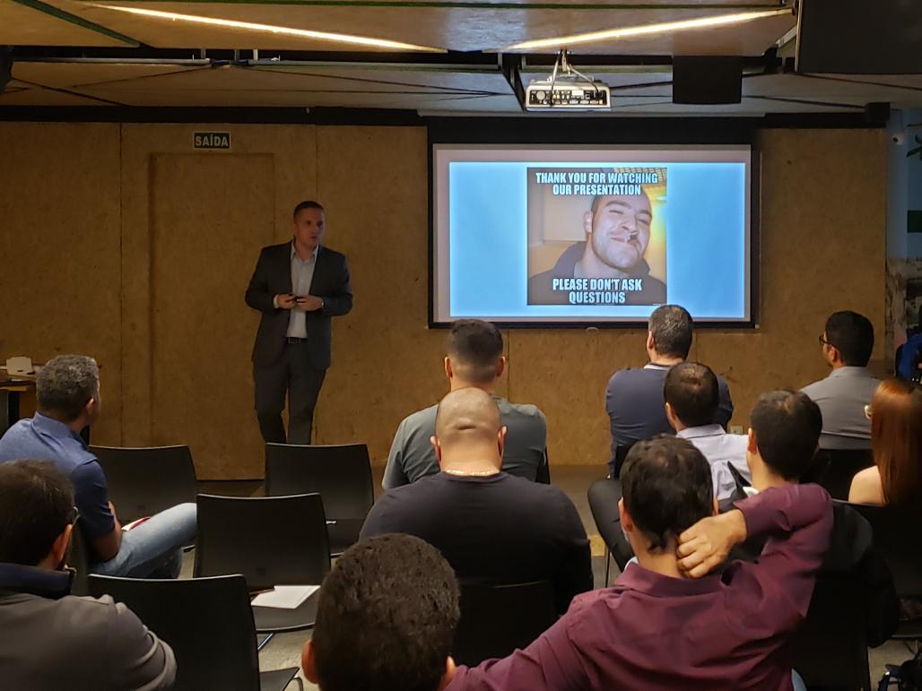 Excelente apresentação do @BlogPCalixto na reunião do #VMUGBSB