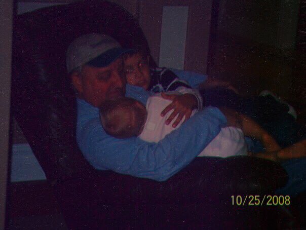 tmill44's tweet image. not a day goes by that i don’t think about making you proud, we are really going to make this happen⚡️ 

Love + Miss you Gramps❤️