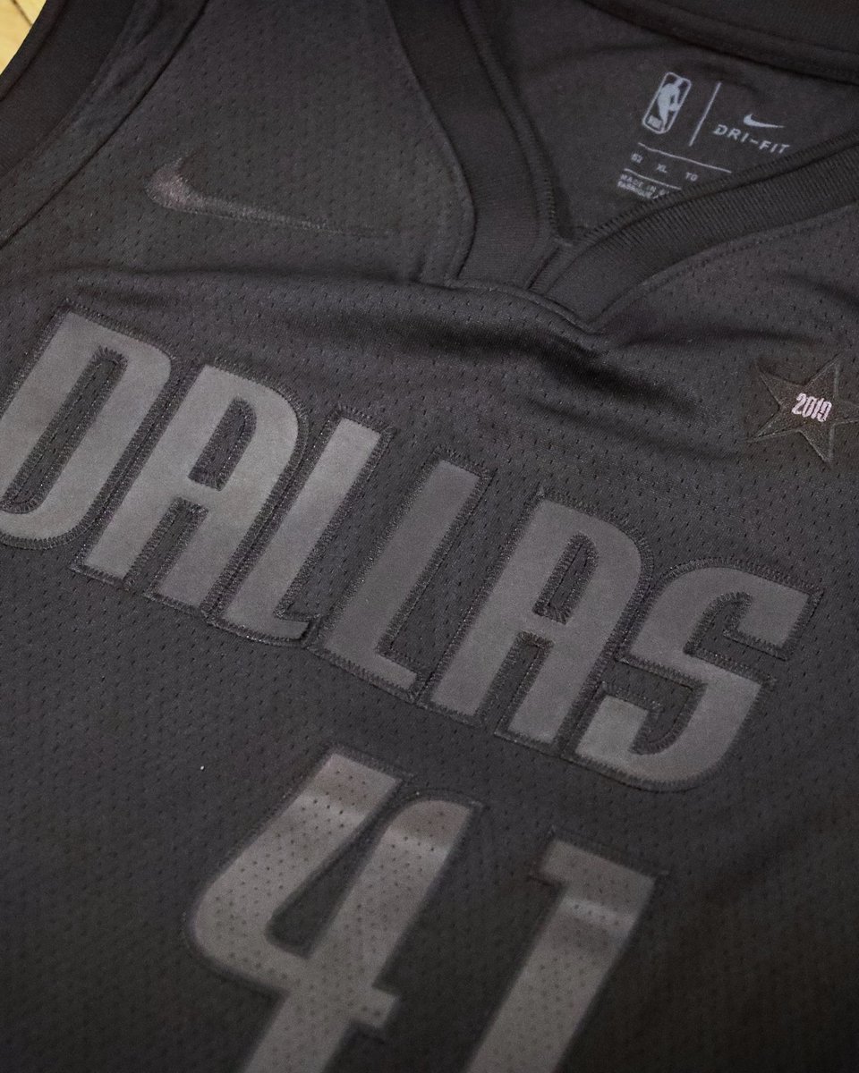 dirk nowitzki black jersey