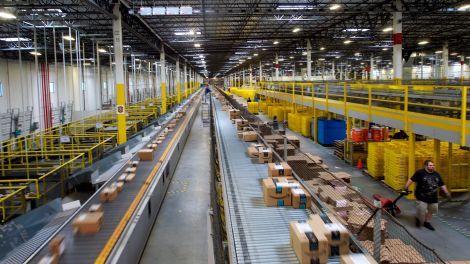 yourBackPocket's tweet image. The reverberations of eCommerce on a marketing are massive. From complex new routes-to-market, to different needs for the images we take of our products, to the product design itself. Nothing is off limits. Checkout what Tide has done as a great example: buff.ly/2TSndEe