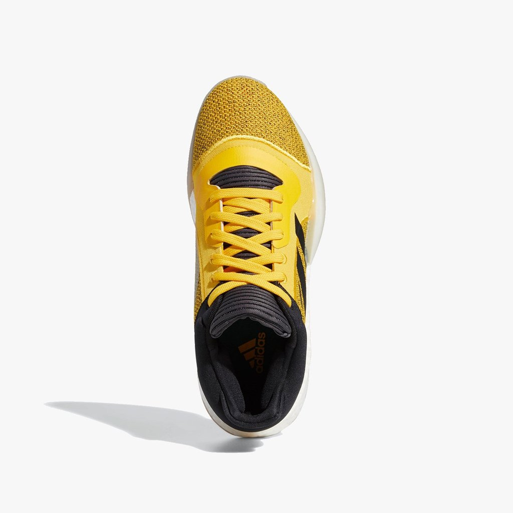 sneakersnstuff's tweet photo. The @adidas Marquee Boost Low has now released online & in-store (Paris) --- https://t.co/o5S9T8MPZt
#adidasPerformance
#MarqueeBoost
#adidasMarquee https://t.co/PNa15l2wiK