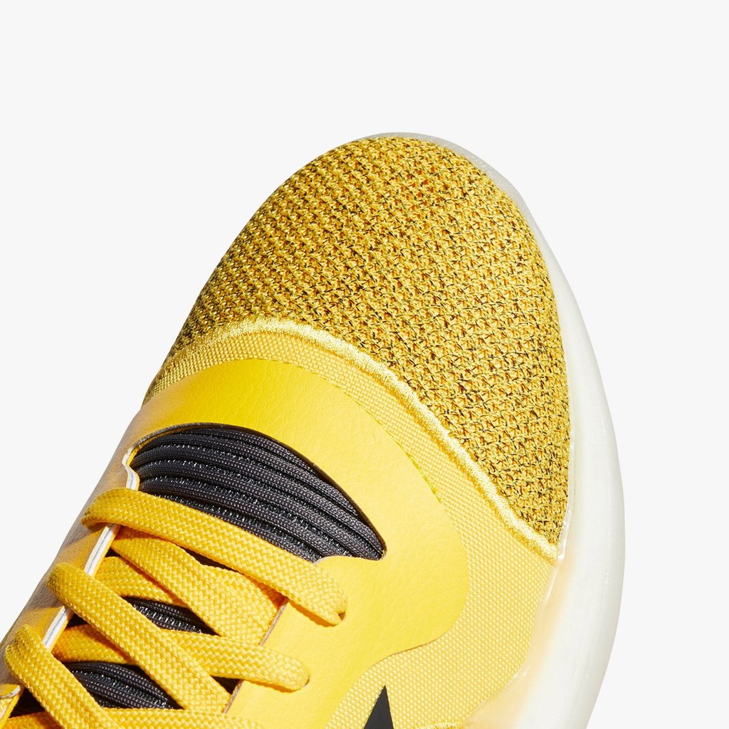 sneakersnstuff's tweet photo. The @adidas Marquee Boost Low has now released online & in-store (Paris) --- https://t.co/o5S9T8MPZt
#adidasPerformance
#MarqueeBoost
#adidasMarquee https://t.co/PNa15l2wiK