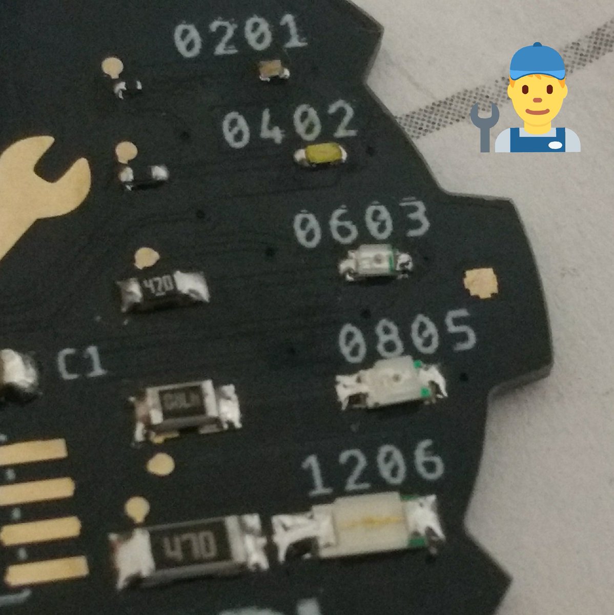 IObrizio's tweet image. Todos los #LED ya soldados en la tarjeta, ese #0201 salió volando apenas abrí el empaque.🚨

Falta revisar nuevamente los #testpoints.

#PCB #PCBdesign #diy #maker @Hacksterio @Makers_GDL #SMDchallenge @HacedoresCom #diy #makersgonnamake