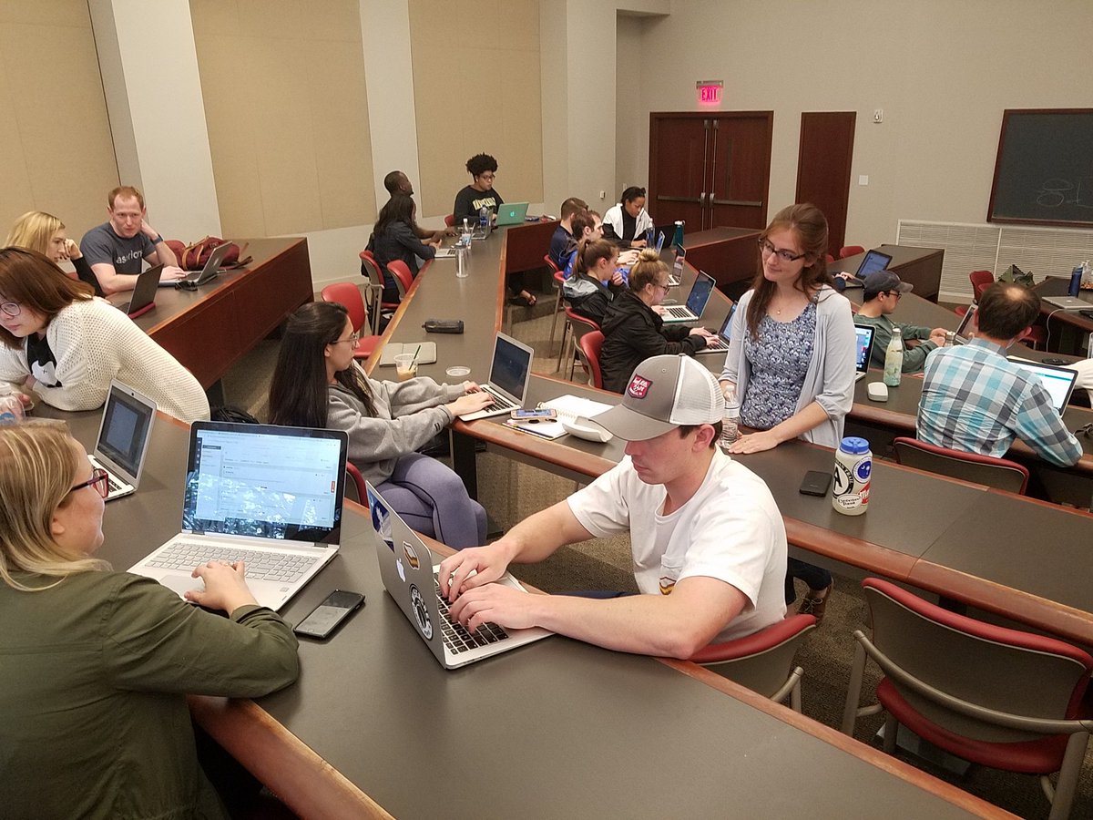 JuanJob11's tweet photo. @dealWIP we just had a great time today at @VanderbiltU with the #legalProjectManagement class. Massive kudos to @lbridgesmith 💫 https://t.co/nYzqm9t0SJ