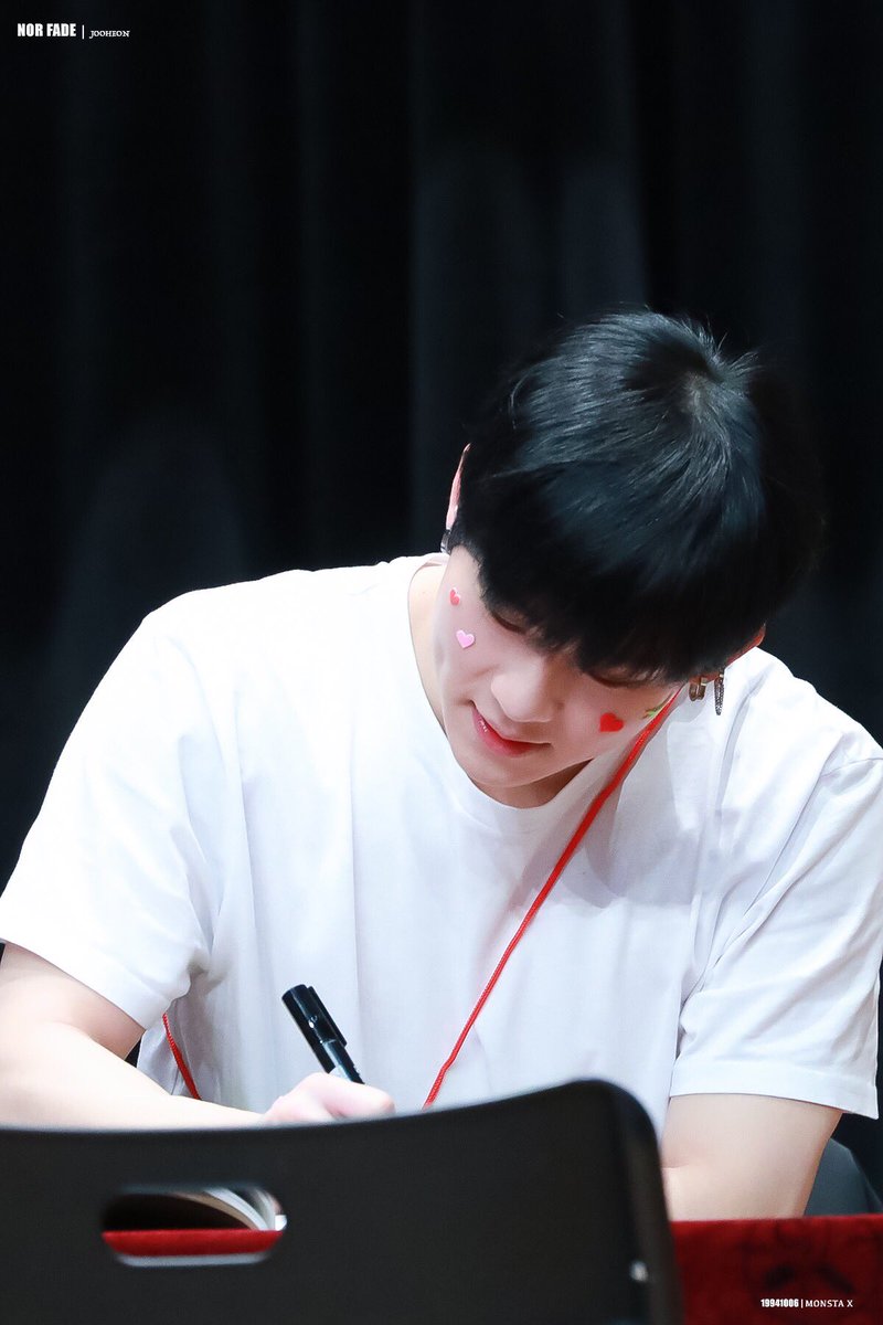 190316 
Cutest has yet to come!

#몬스타엑스 #MONSTA_X #주헌 #JOOHEON
@OfficialMonstaX