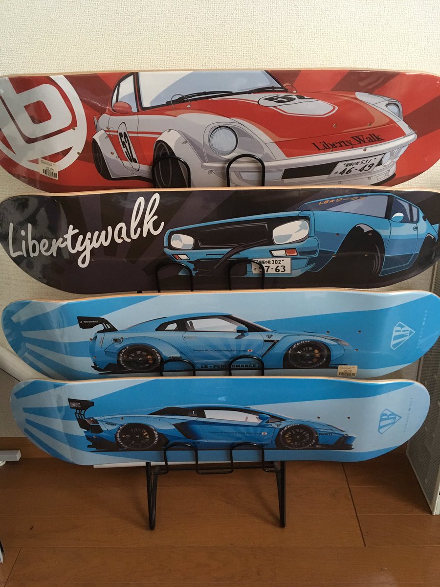 tsutsuimasako's tweet image. もう1つ欲しくて
新作のスケートボード❤
購入予定(♡ˊ艸ˋ)♬*うふふ
でも…
3段より4段のがいいなぁ…🤔💭
もう1枚出ないかなぁ??
#リバティーウォーク熊本代理店
#gyangarage
#lbshop