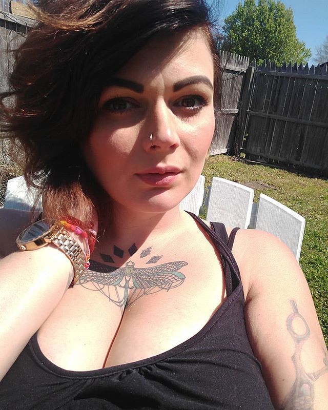 Shemightbedanae's tweet photo. Sunshine 😍 https://t.co/VdrrAUrami https://t.co/YZ518xq9rO