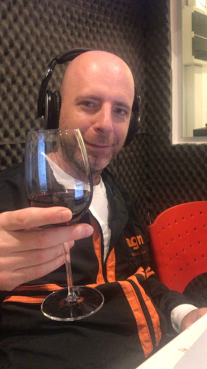 DQHablar's tweet photo. Estamos celebrando una nueva visita de Regina Smoglie al programa! #wine https://t.co/cx3N5RBlaD