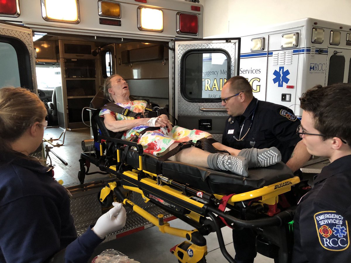 echosimulation's tweet photo. Thrilled to partner with #roguecommunitycollege as they welcome their new @Lifecast_Body family into their facility! #paramedics in full training https://t.co/dqdmewYYFy