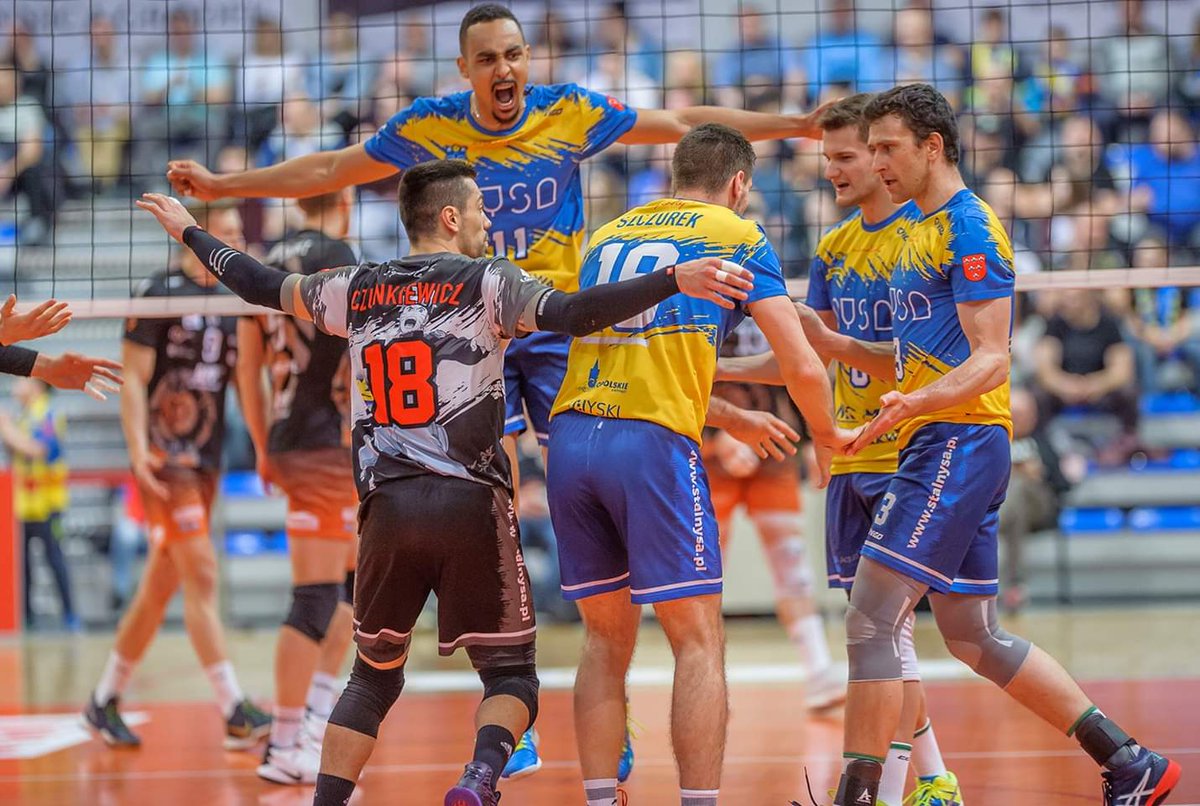 NysaStal's tweet photo. Finał jest nasz 💛💙💛💙
Meldujemy się w finale, po zwycięskim spotkaniu 3:2 z krispolem Września i w całej rywalizacji wygrywamy 3:0. Czekamy teraz na rywali 💪💪
@StrefaSiatkowki @KamilSkladowski @polsatsport @a_brzozowski @mks_slepsk @kslechia_tm https://t.co/qcSauhR1Lt