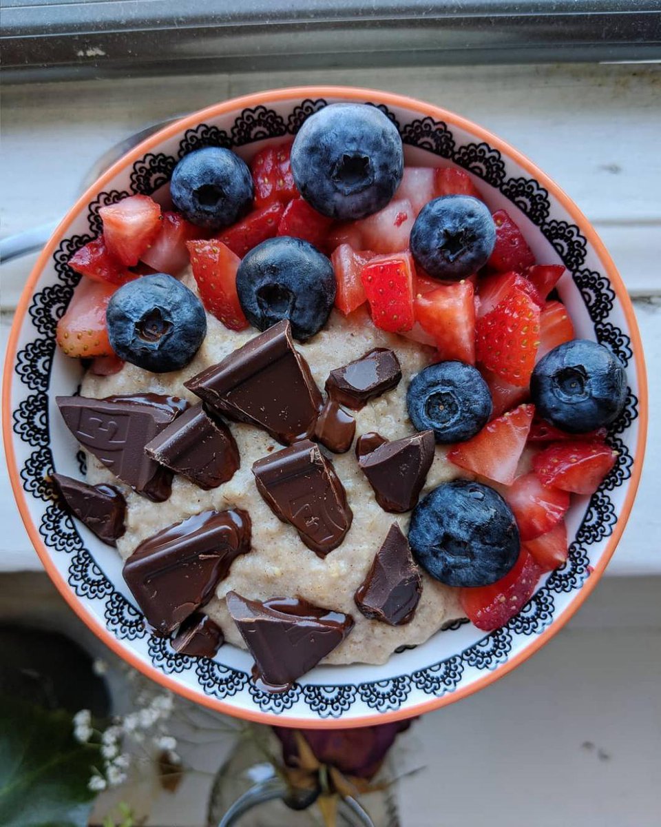 FreshJax's tweet photo. We know who to go to when we want delicious Maple Cinnamon topped oats! Check out @joyz.oatz ππ
.
.
#oats #maplecinnamon #organicspices #glutenfree #kosher https://t.co/yDF0VXKtax