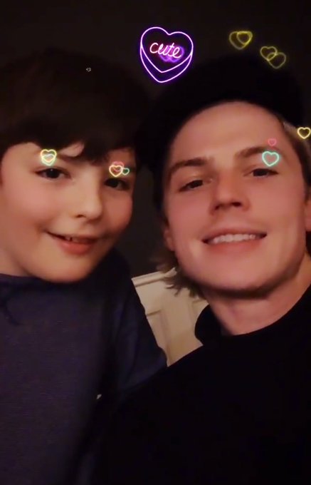 my bbs 💖 https://t.co/tCzrt4ds8k
