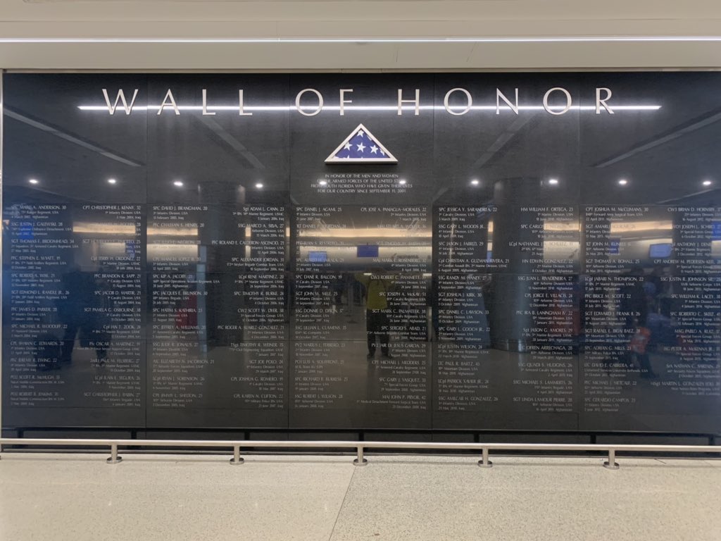 adilnargolwala's tweet photo. Can we do this at each of our airports in the memory of our soldiers of that region ? @sureshpprabhu @Gen_VKSingh @Ra_THORe @adgpi @DefenceMinIndia #civilaviation #airports #martyrsmemory https://t.co/AdWD5My3Py