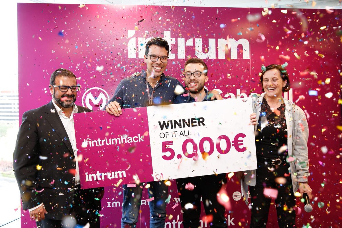 IntrumES's tweet photo. Ya tenemos ganadores del Hackathon de Intrum. ¡¡Gremio!! Una idea fantástica para mejorar el bienestar financiero. #intrumhack Con la colaboración de @BancoSabadell https://t.co/Wsv3wOHGma
