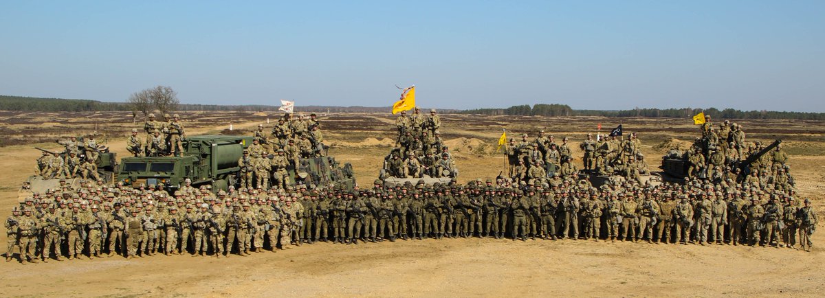 2ABCT1AD's tweet photo. 1...2....3...
@Conquerors1_35 and their #Polish Allies, Soldiers of the 12th Mechanized Brigade, 12th Mechanized Division out of Szczecin take one last group photo before they part ways. #StrongEurope #allied2win #DFE19 https://t.co/QyAbdcVA6K
