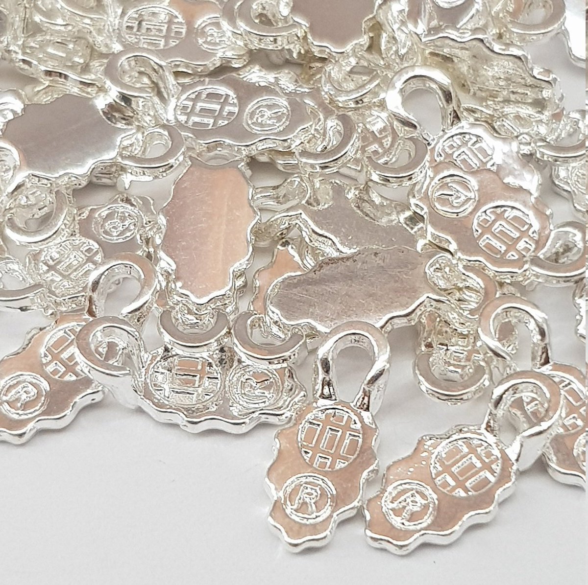 cleanandsweet's tweet photo. Excited to share the latest addition to my #etsy shop: 50 Aanraku stlye Glue on earring bails -Silver Plated - 9x6mm Glue Pad Findings in sets of 50 - Aanuku Style Bail - High Quality https://t.co/lyrHlAHJ7l #supplies #silver #beading #silverplated #dropearrings #drope https://t.co/UGjdMwUUut