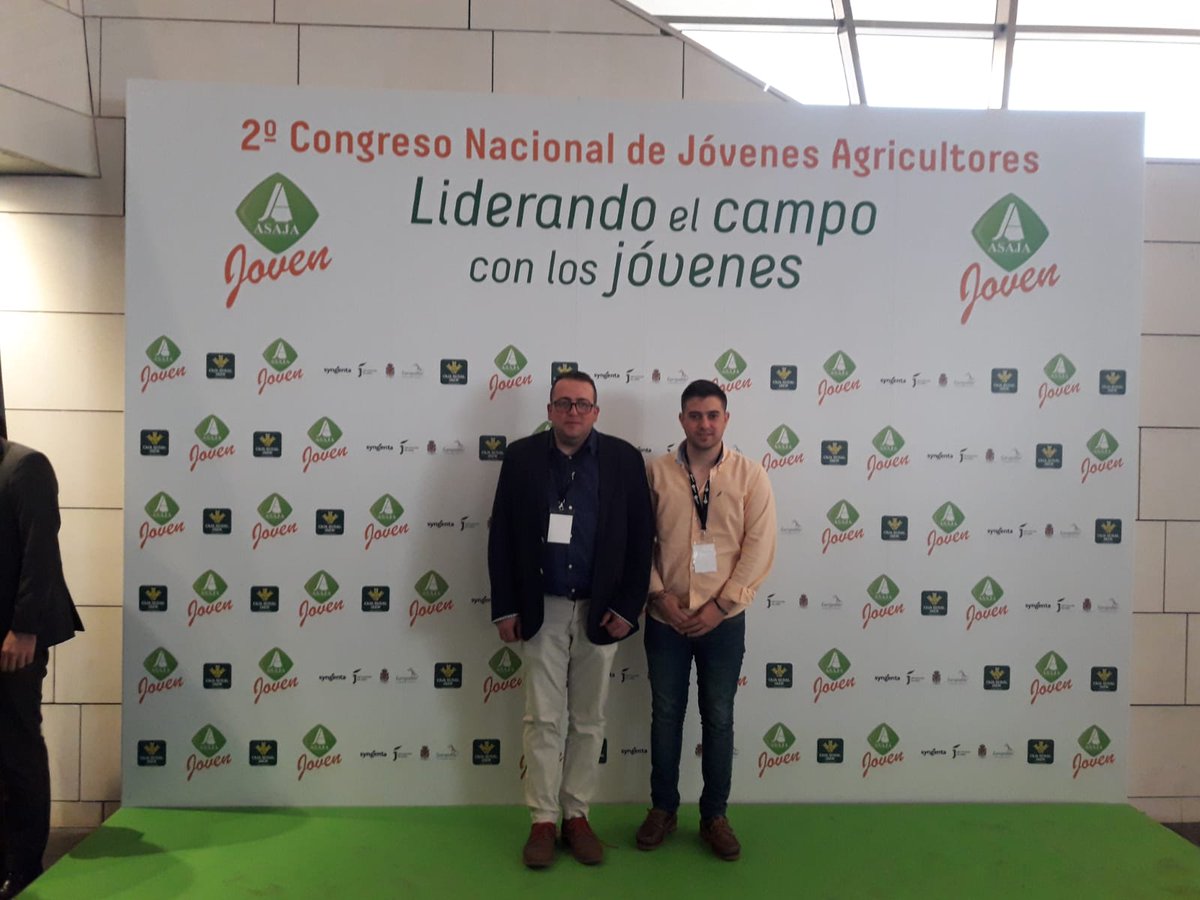 PPdeTorres's tweet photo. El vicepresidente @JUANKI_TORRES  y el vicesecretario de @NNGGJaen  han estado presentes en el 2° Congreso Nacional de Jóvenes Agricultores. https://t.co/ZLMlCxaiI8