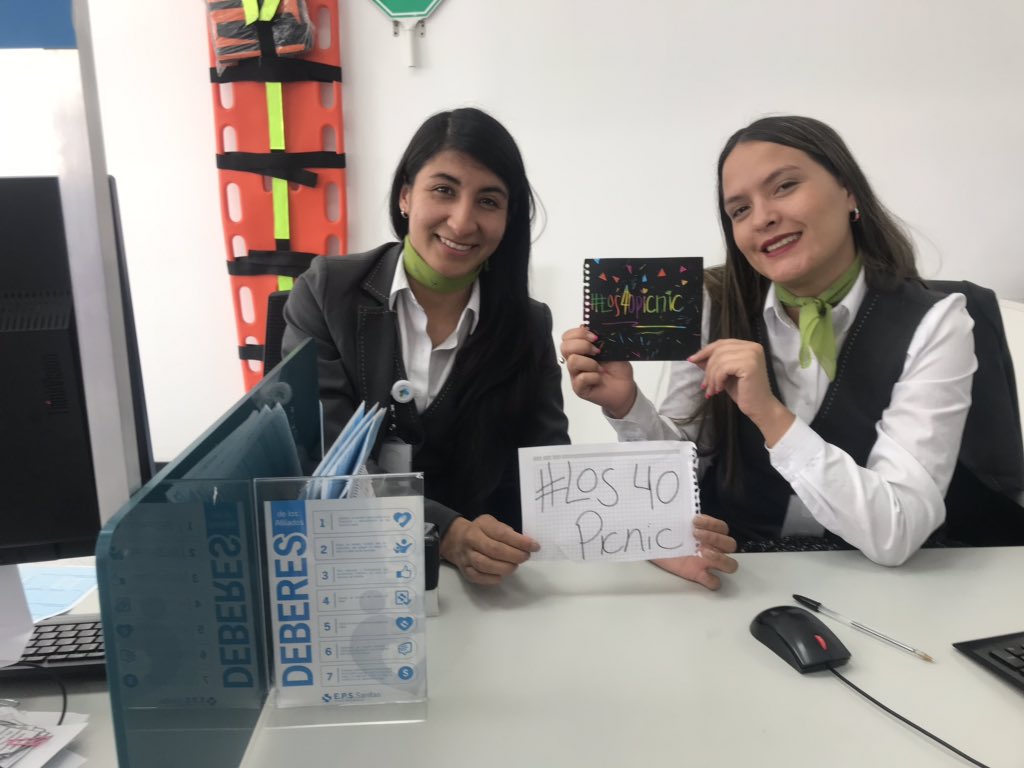 cxcxoxwx's tweet image. #LOS40Picnic #HeiselTime @MCHeisel @los40colombia Hasta law chicas de atención me colaboraron. Ellas quieren que vayaaa jajajajaja. Help. Dime dónde más tomo fotos