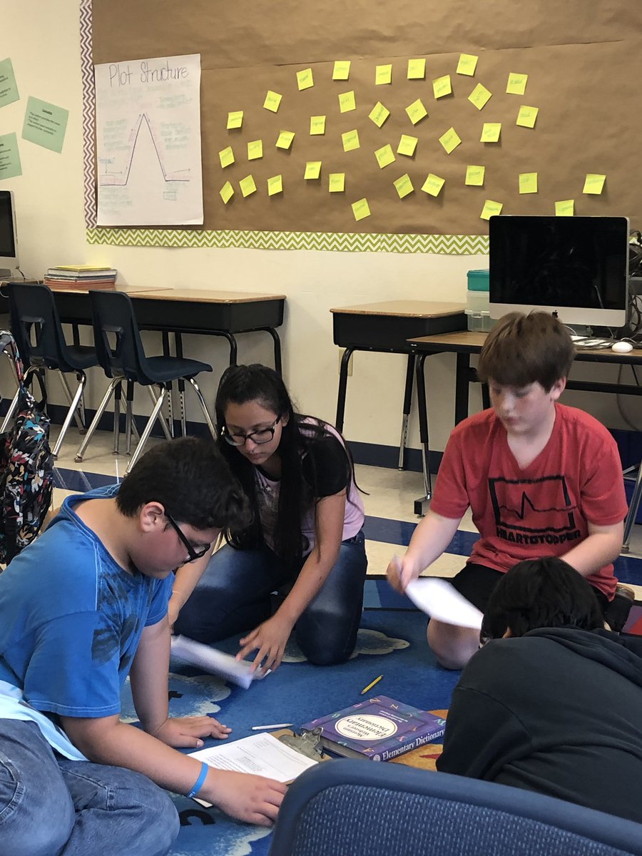 CherylSchriewer's tweet photo. Fifth grade is having fun with STAAR review strategies! #connect4 #SISDLearners #RodriguezES https://t.co/vcg9Ad7Q4z