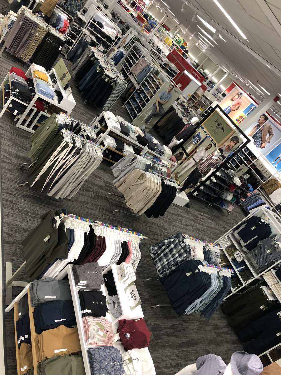 moriah_targetVM's tweet photo. Big changes in the men’s #goodfellow floorpad at #t1768! 👕👖 So many good buys for #spring to boot! 🥾 @Kaitlin_Schager @kurtgriebel @TargetTess https://t.co/SGVADjrU82