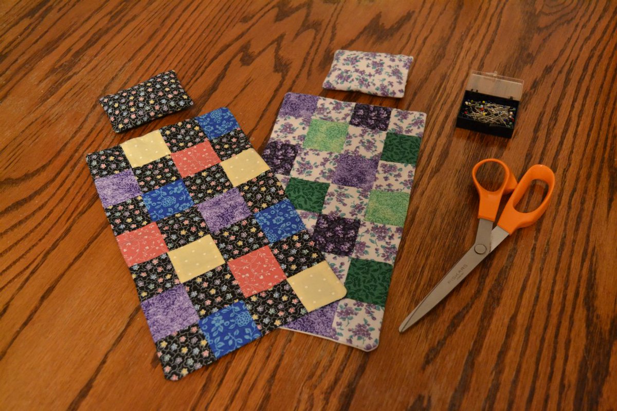 AileenWStewart's tweet photo. #writerscommunity #tenfacts about me. Fact #9 = I can sew. https://t.co/8VJOgAZjiQ