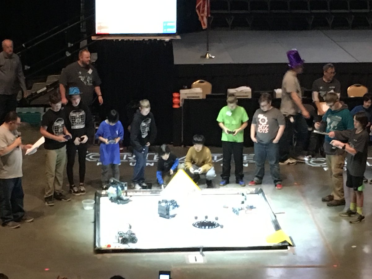 Go Betz Bots!!! 3 teams move on to the finals!!!  So proud of all of you. Awesome job coaches!!! Bring home the ship! #bpsne #RoboticsFinals #STEM #Championship